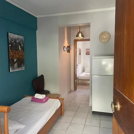 Charming In Paralia Ofriniou, 50m From The Beach, Free Parking, Wi-fi, Pet-friendly, Ac *