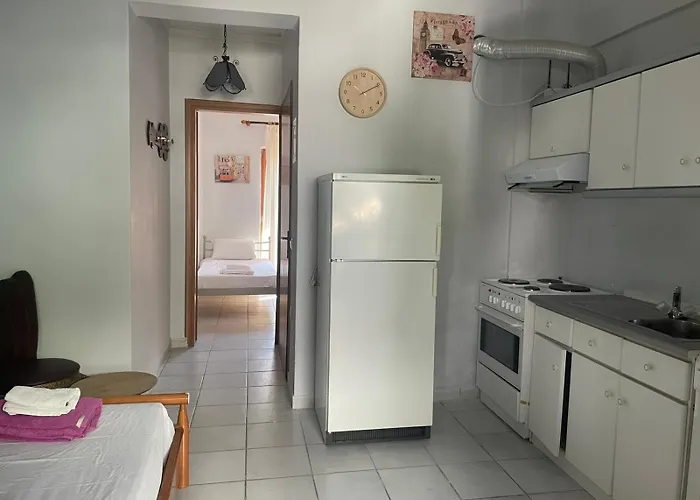 Apartment Charming In Paralia Ofriniou, 50m From The Beach, Free Parking, Wi-fi, Pet-friendly, Ac Ofrínion