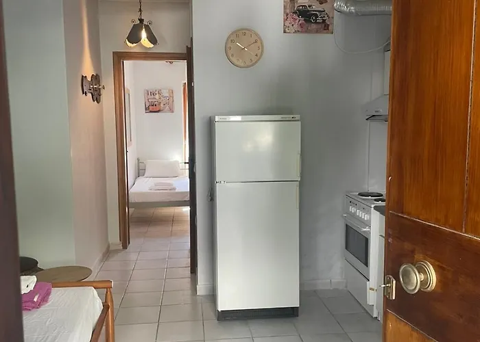 Apartment Charming In Paralia Ofriniou, 50m From The Beach, Free Parking, Wi-fi, Pet-friendly, Ac