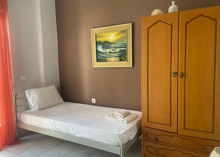 Charming In Paralia Ofriniou, 50m From The Beach, Free Parking, Wi-fi, Pet-friendly, Ac * Ofrínion